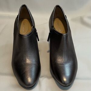 Calvin Klein metallic Gray Women's Shoes